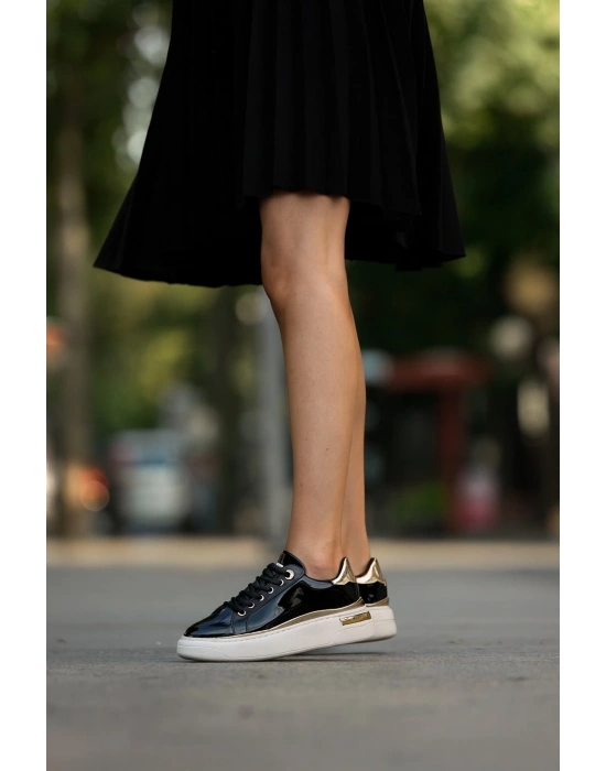 Kadın İnce Şerit Detaylı Kalın Taban Spor Ayakkabı