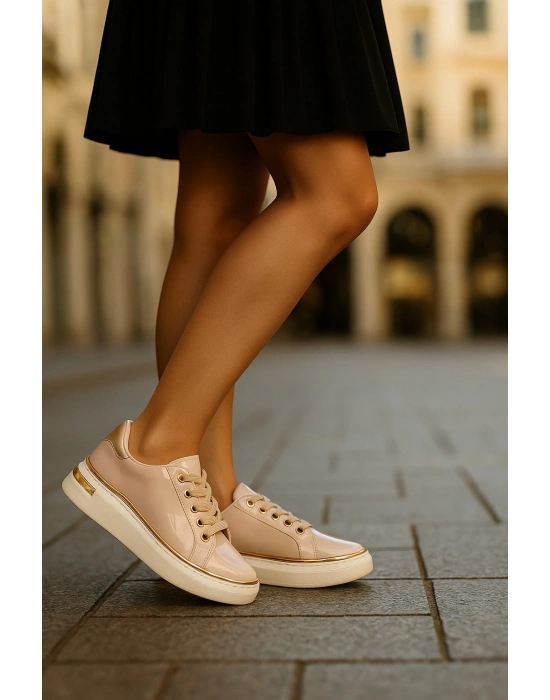 Kadın İnce Şerit Detaylı Kalın Taban Spor Ayakkabı