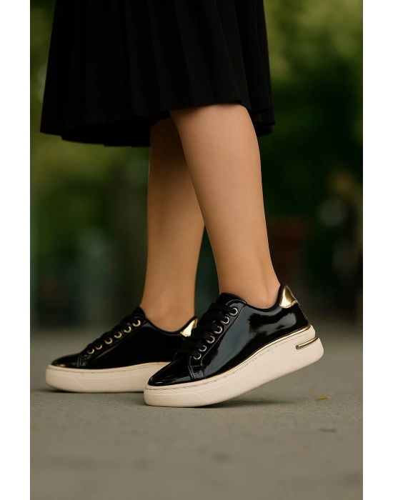 Kadın İnce Şerit Detaylı Kalın Taban Spor Ayakkabı