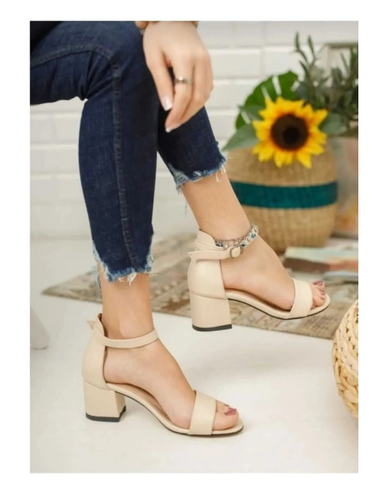 Kadın Nude Tek Bant Kalın Klasik Topuklu Ayakkabı