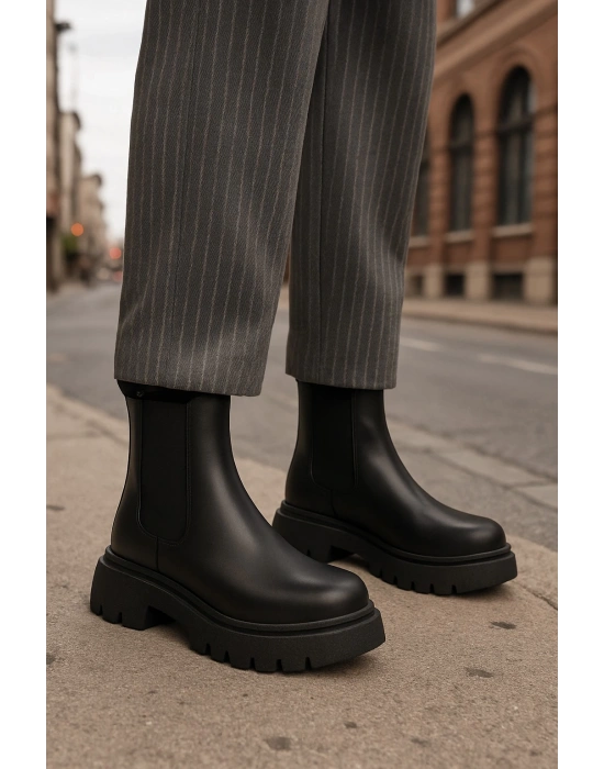 Kadın Postal Lastik detay Kaymaz Taban Bot