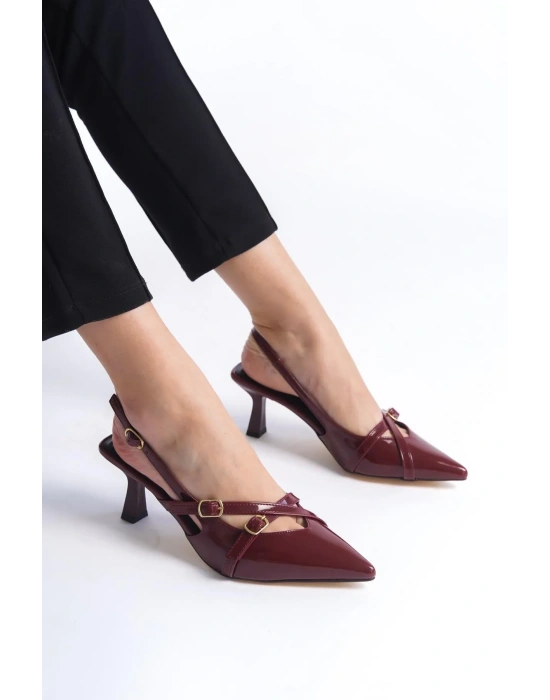 Kadın RuganTokalı Sivri Burun Topuklu Stiletto Ayakkabı