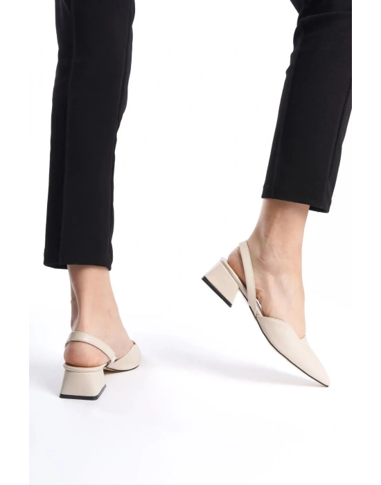 Kadın Sivri Burun Arkası Açık Klasik Topuklu Ayakkabı