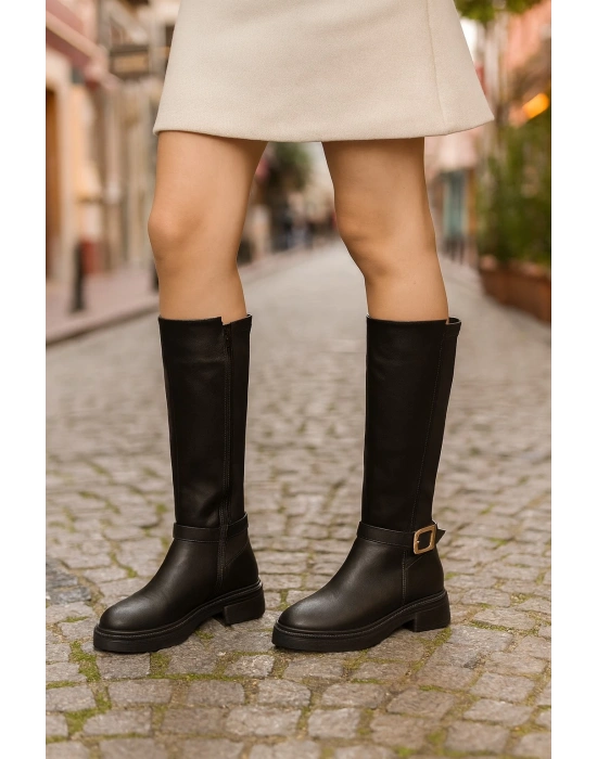 Kadın Siyah Mat Cilt Toka Detaylı Arkası Streç Çizme
