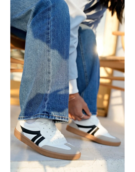 Kadın Sneaker Bağcıklı Düz Taban Spor Ayakkabı