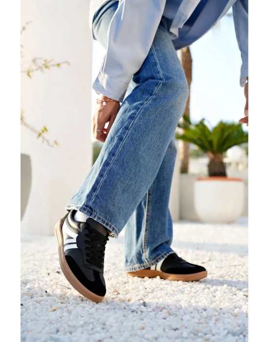 Kadın Sneaker Bağcıklı Düz Taban Spor Ayakkabı