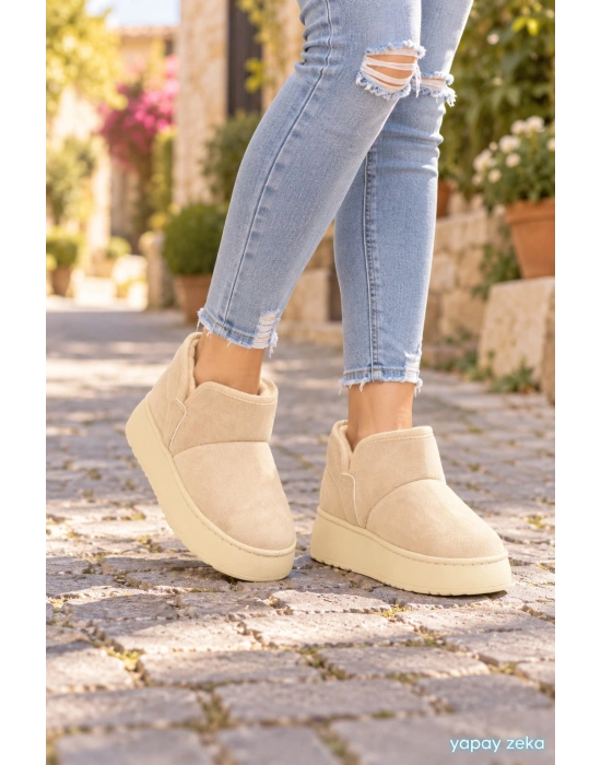 **Kadın Süet Mini Bot – Kalın Tabanlı İçi Sıcak Astarlı Günlük Kışlık Bot**