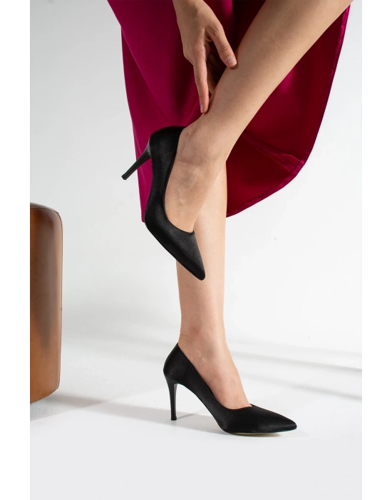 KadınStiletto Sivri Burun Topuklu Ayakkabı