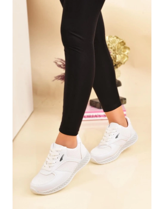 Kalın Taban Fileli Siyah Beyaz Spor Ayakkabı