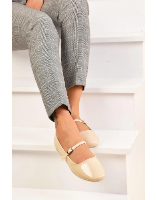 Kemer Bağlamalı Tokalı Kadın Babet Günlük Ayakkabı