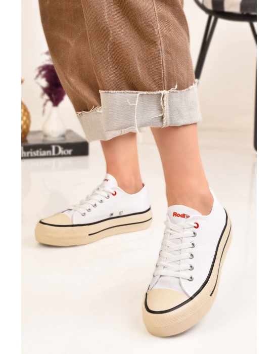 Kısa Keten Bağcıklı Spor Ayakkabı Sneaker