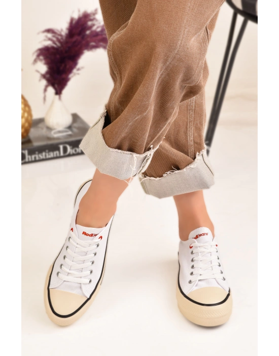 Kısa Keten Bağcıklı Spor Ayakkabı Sneaker