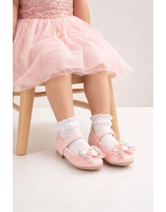 Kız Çocuk Masal Şıklığı: Fiyonk Figür Detaylı babet