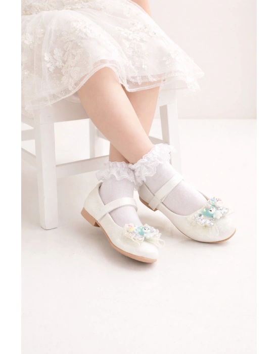 Kız Çocuk Masal Şıklığı: Fiyonk Figür Detaylı babet