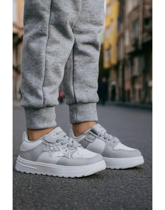 Kız Çocuk Yıldız Detaylı Sneaker Ayakkabı