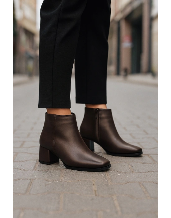 Küt Burunlu Kalın Topuklu Günlük Bot
