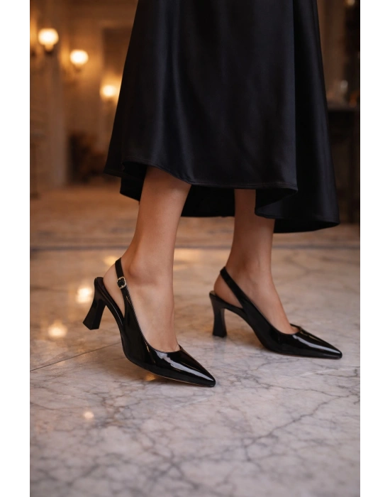 Şık ve Klasik Sivri Burun Kadın Topuklu Ayakkabı