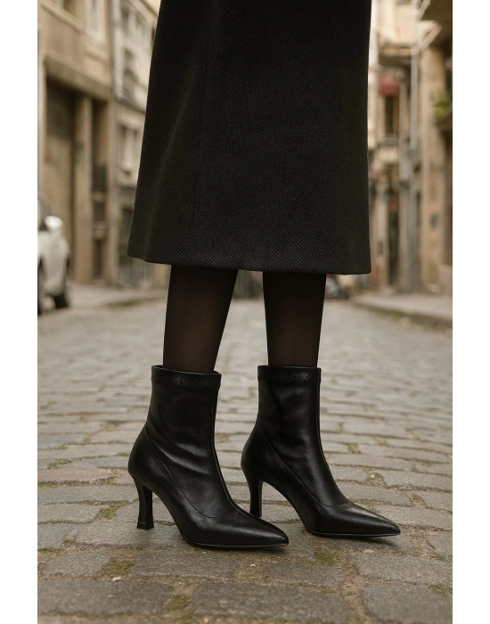 Sivri Burun Şık Çorap Streç Günlük Kadeh Topuk Bot Yarım Çizme