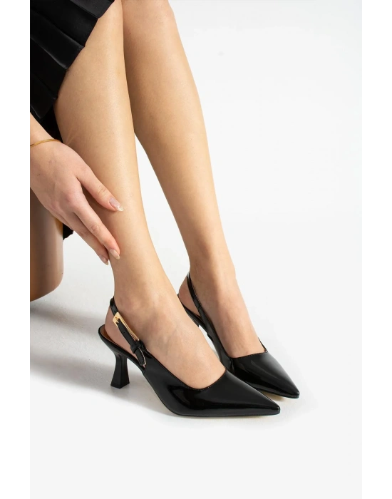 Tokalı Kadın Sivri Topuklu Ayakkabı