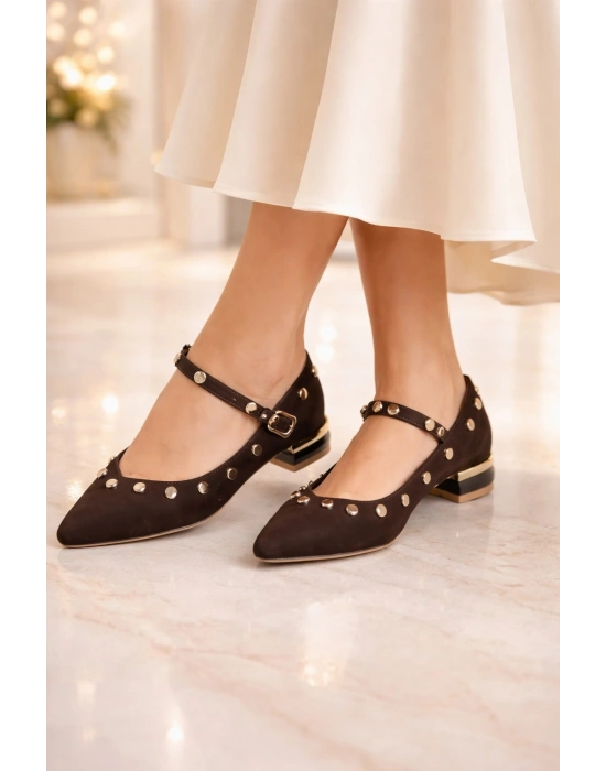 Zarif Detaylı Taş ve Zımba Aksesuarlı Babet Ayakkabı