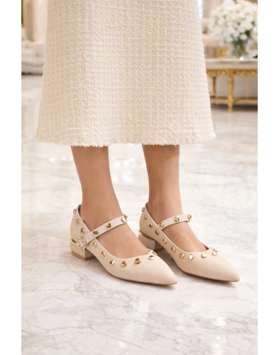 Zarif Detaylı Taş ve Zımba Aksesuarlı Babet Ayakkabı