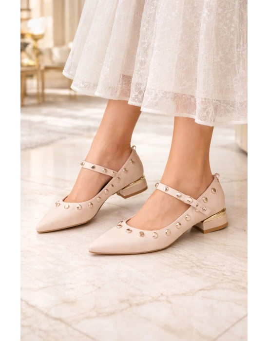 Zarif Detaylı Taş ve Zımba Aksesuarlı Babet Ayakkabı