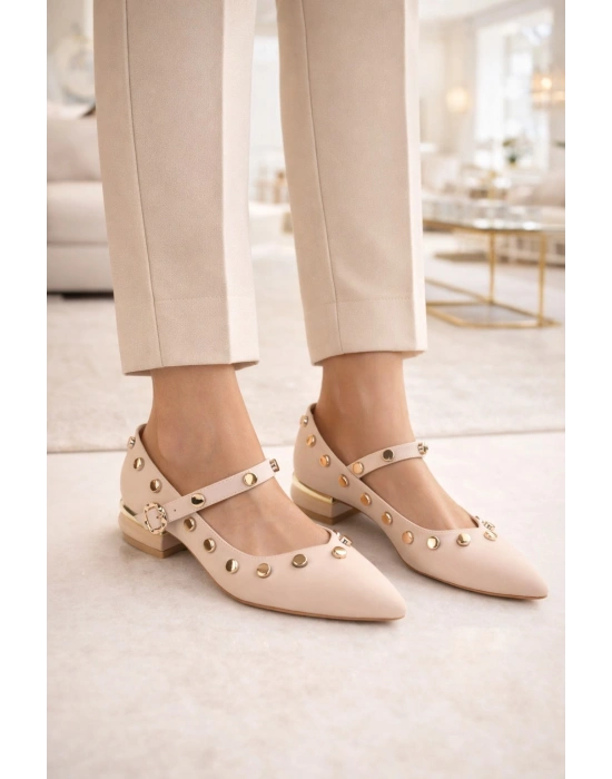 Zarif Detaylı Taş ve Zımba Aksesuarlı Babet Ayakkabı