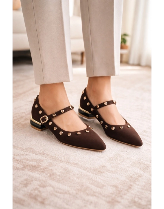 Zarif Detaylı Taş ve Zımba Aksesuarlı Babet Ayakkabı