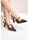 Kadın Sivri Burun İnci Detaylı Slingback İnce Topuk Rugan Ayakkabı