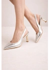 Kadın Sivri Burun Zımbalı Slingback İnce Topuk Ayakkabı