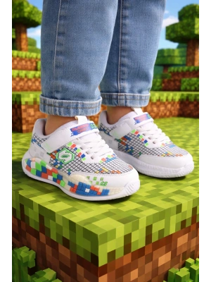 Erkek Çocuk Anarok Taban Spor Ayakkabı – Renkli Piksel Desenli, Rahat ve Kaymaz