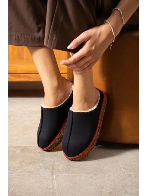 İçi Tüylü Yüksek Tabanlı Kadın Ev Terliği