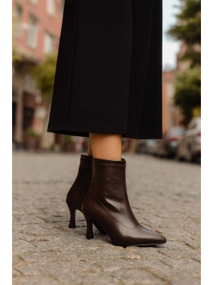 Sivri Burun Şık Çorap Streç Günlük Kadeh Topuk Bot Yarım Çizme