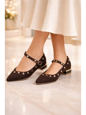 Zarif Detaylı Taş ve Zımba Aksesuarlı Babet Ayakkabı