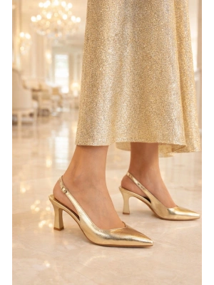 Zarif Tasarımlı Sivri Burun Kadın Ayakkabı