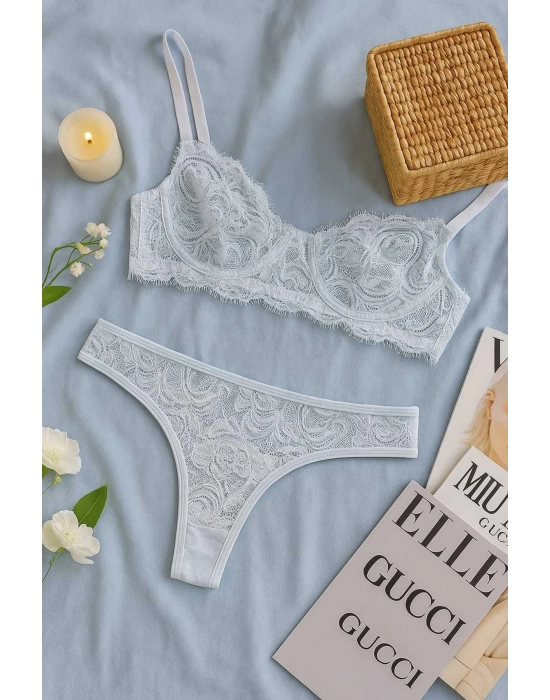 Zarif Dantelli Bralet ve String Külot Takımı