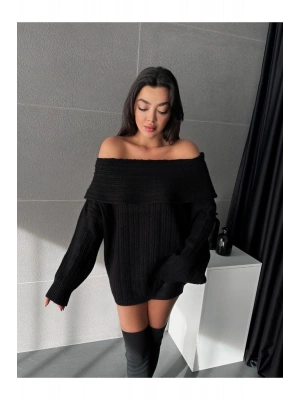 Siyah Kadin Omuzlari Açik Oversize Triko Kazak