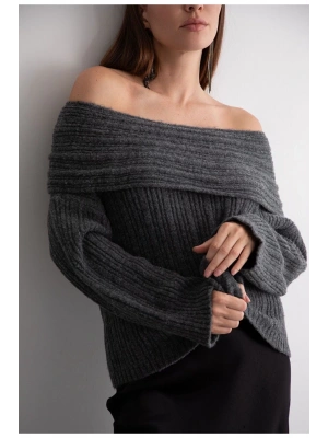 Kadın Gri Omuz Açık Katlamalı Kazak
