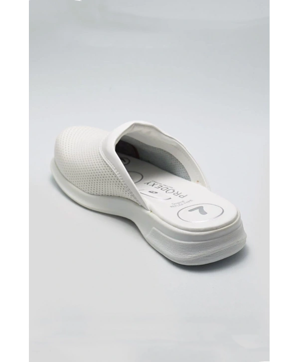 Prodexy Eko Unisex Terlik – Şık Ve Rahat Seçenek, Siyah Ve Beyaz Renklerle Stilinizi Tamamlayın