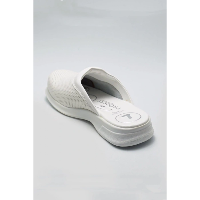 Prodexy Eko Unisex Terlik – Şık Ve Rahat Seçenek, Siyah Ve Beyaz Renklerle Stilinizi Tamamlayın