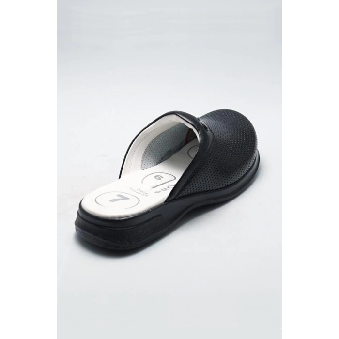 Prodexy Eko Unisex Terlik – Şık Ve Rahat Seçenek, Siyah Ve Beyaz Renklerle Stilinizi Tamamlayın