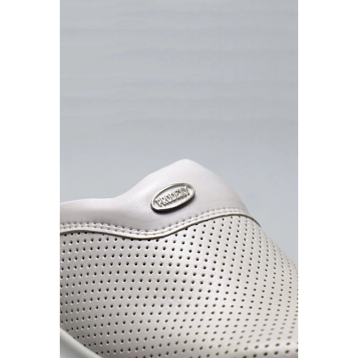 Prodexy Eko Unisex Terlik – Şık Ve Rahat Seçenek, Siyah Ve Beyaz Renklerle Stilinizi Tamamlayın