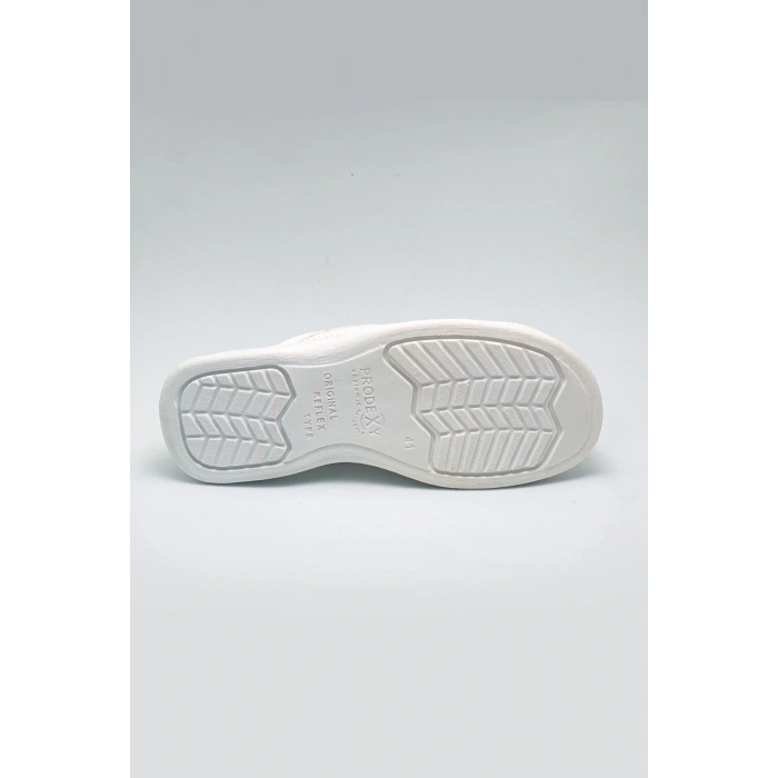 Prodexy Eko Unisex Terlik – Şık Ve Rahat Seçenek, Siyah Ve Beyaz Renklerle Stilinizi Tamamlayın