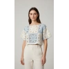 El Yapımı Çiçek Motifli Koton Crop Bluz