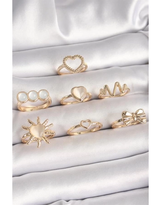 Pirinç Gold Renk Beyaz Mineli Kalp Model Kurdele Detay Kadın Yüzük Kombini