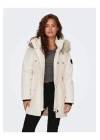 Kürklü Kadın Parka