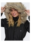 Kürklü Kadın Parka