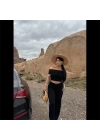 Madonna yaka bol paça pantolonlu takım