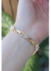 Vip Seri Pirinç Zirkon Taşlı Gold Renk Kare Su Yolu Model Bileklik