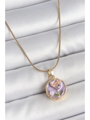 316L Çelik Gold Renk Zincir Mor Minimal Çiçek İşlemeli İnci Detay Portre Model Kadın Kolye